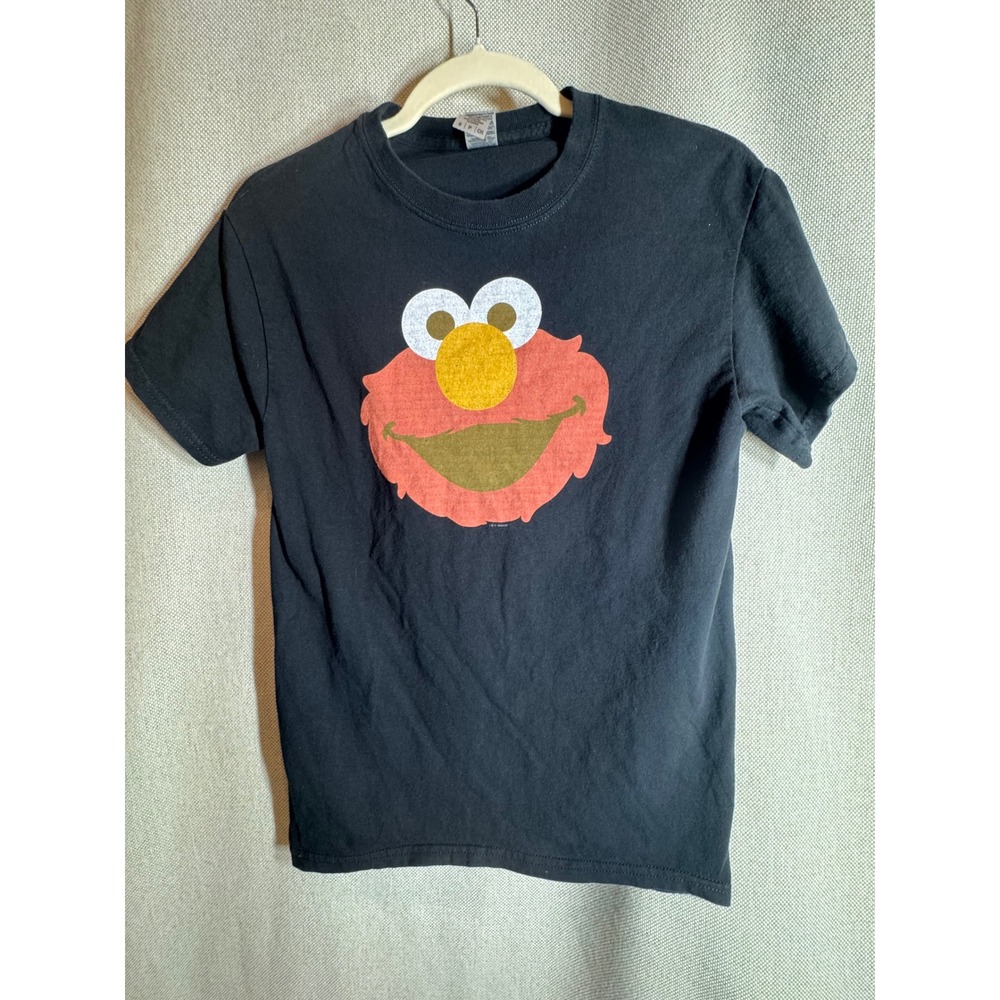 Gildan Sesame Street Elmo Graphic T-Shirt Black Small Cotton Crewneck Tee